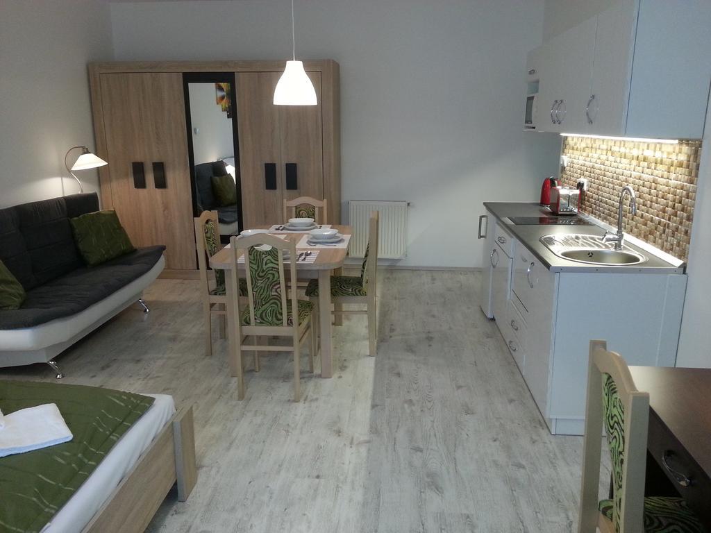 Downtown Apartment Miskolc Exteriör bild