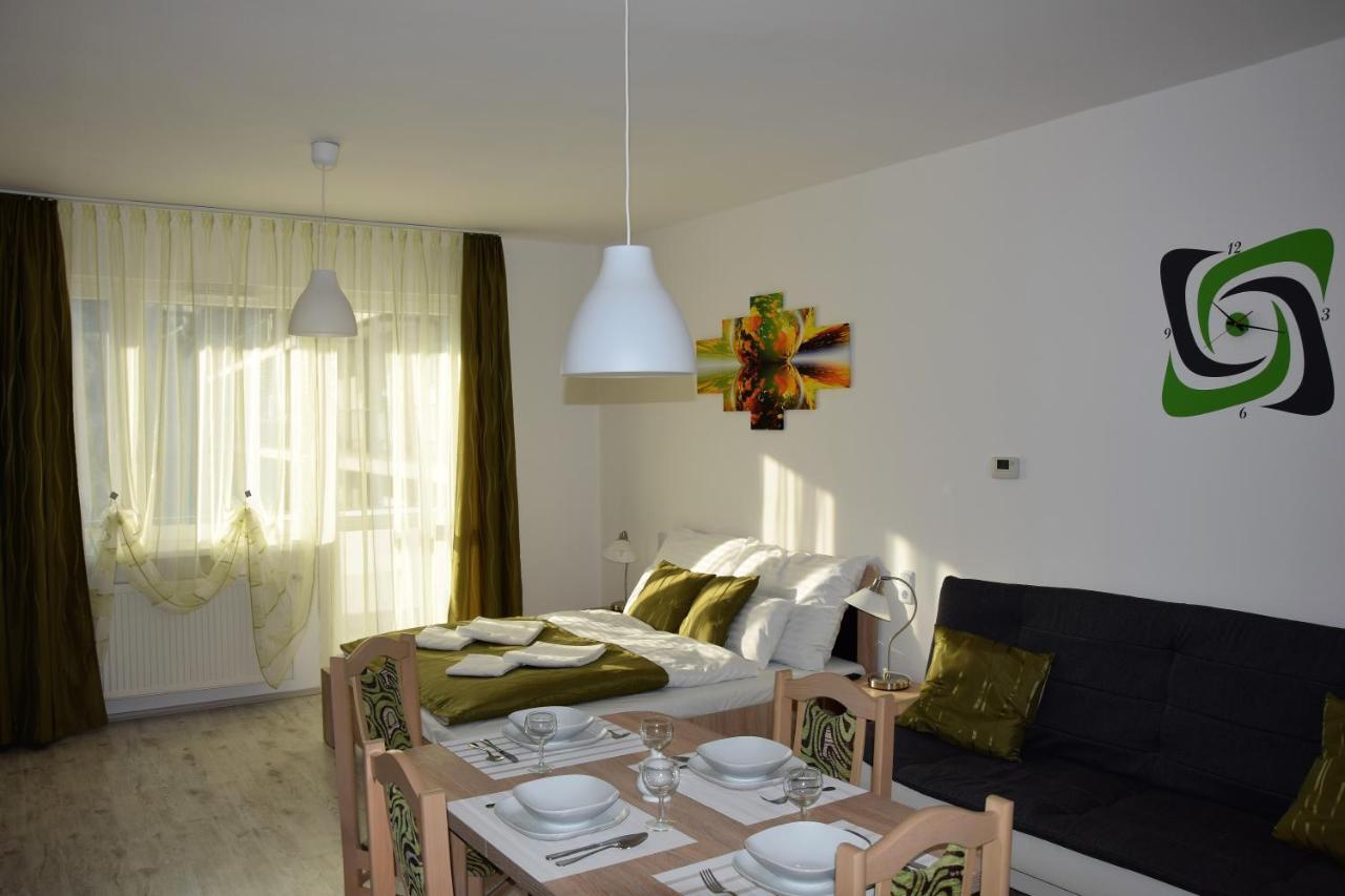 Downtown Apartment Miskolc Exteriör bild