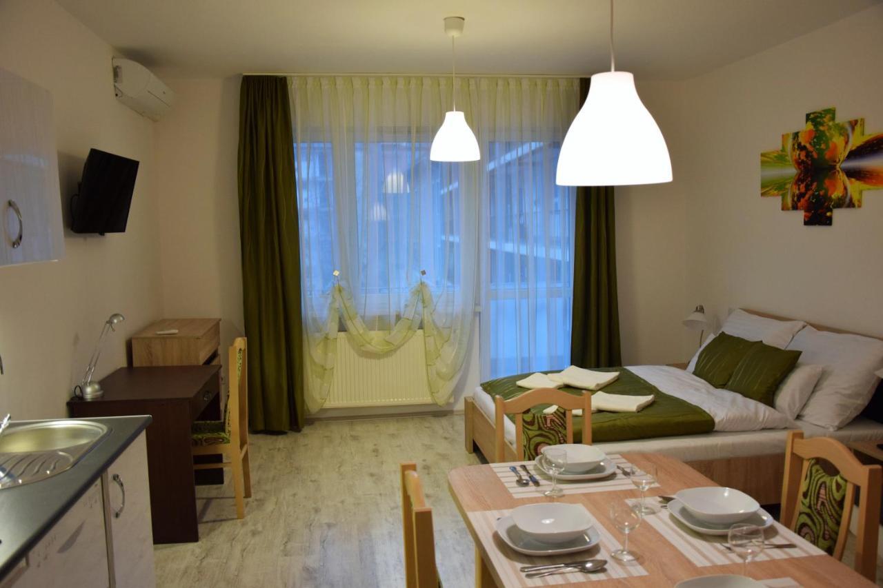 Downtown Apartment Miskolc Exteriör bild